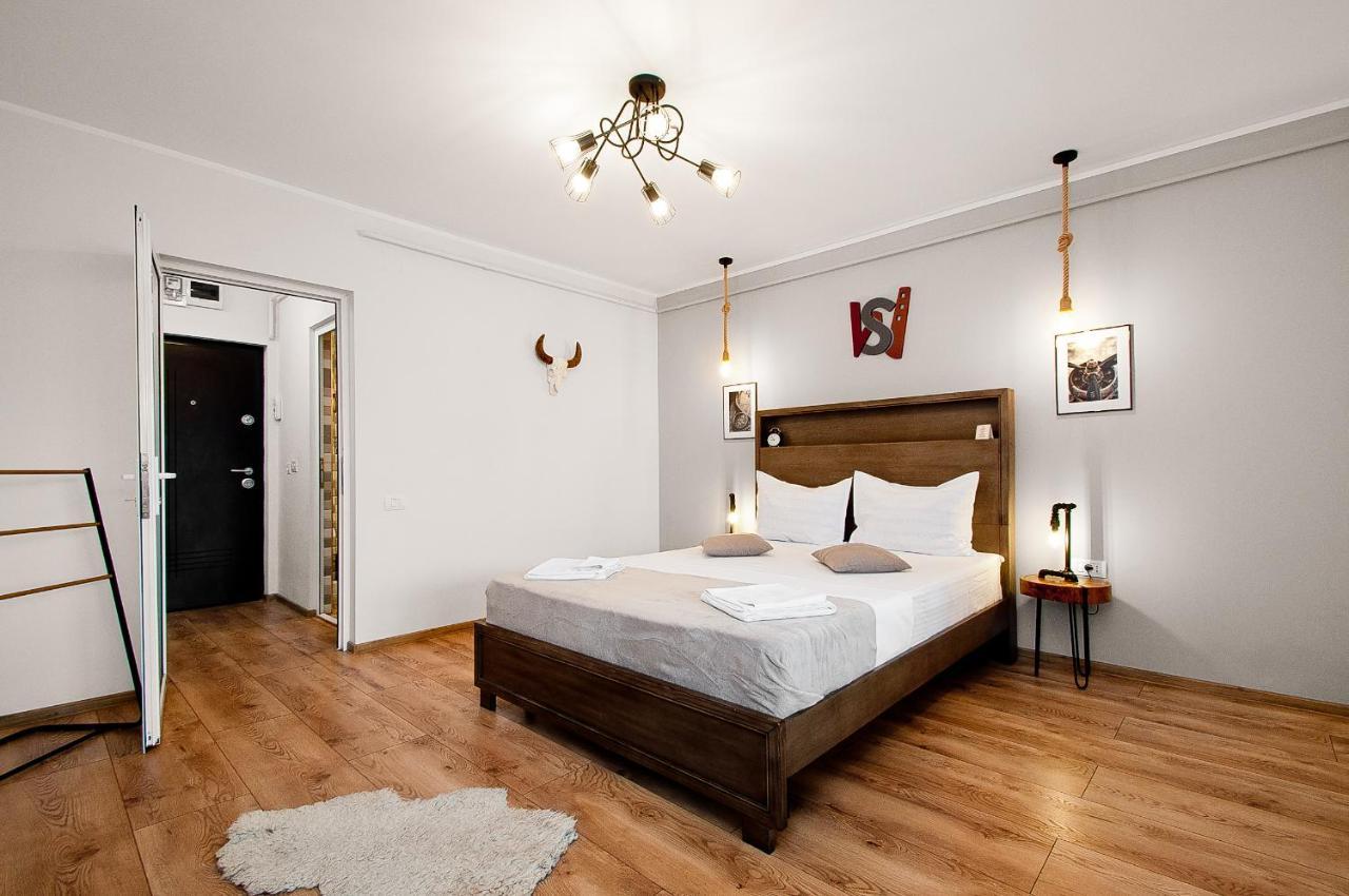 Wood&Steel Apartment กาลาจิ ภายนอก รูปภาพ