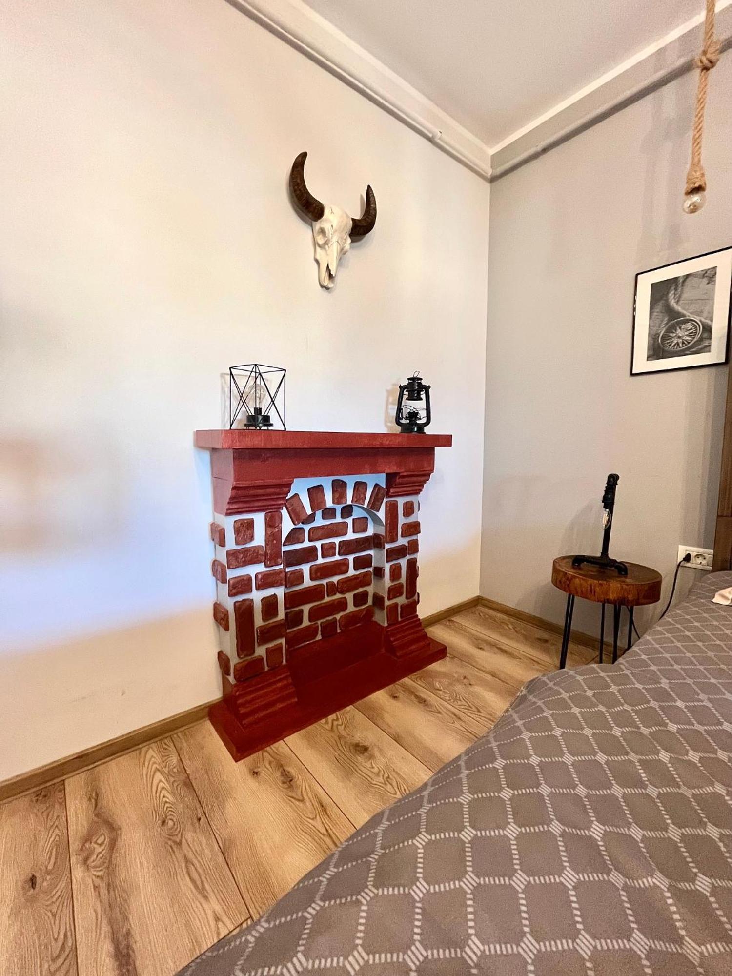 Wood&Steel Apartment กาลาจิ ภายนอก รูปภาพ